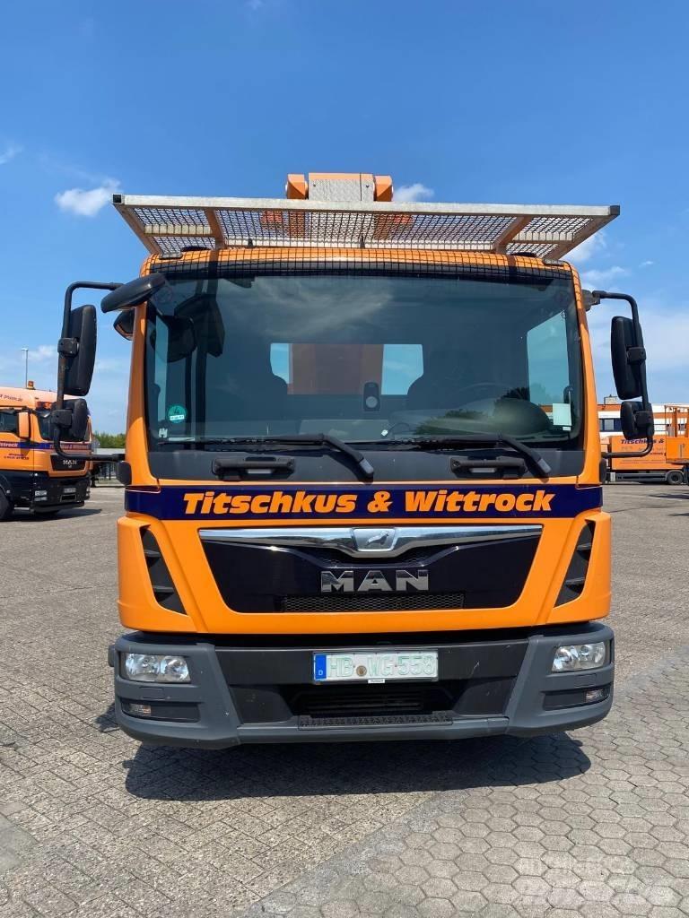 Palfinger P 300 Bilmontert lift