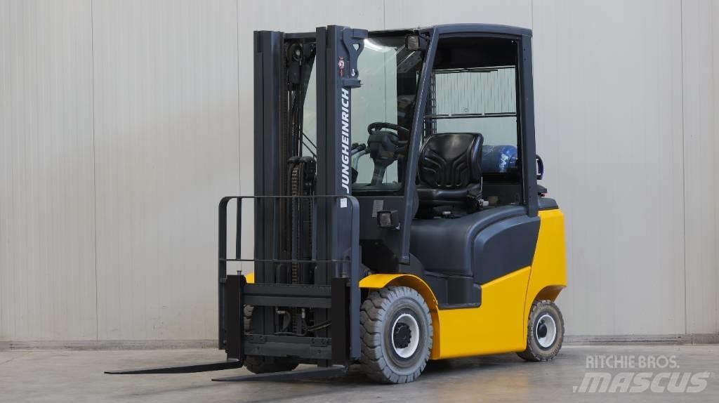 Jungheinrich TFG 320 Propan trucker