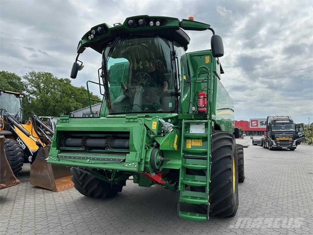 John Deere T 670 i Skurtreskere