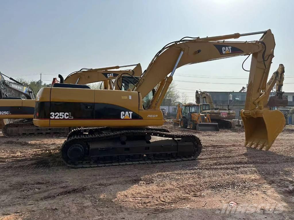 CAT 325 CL Beltegraver