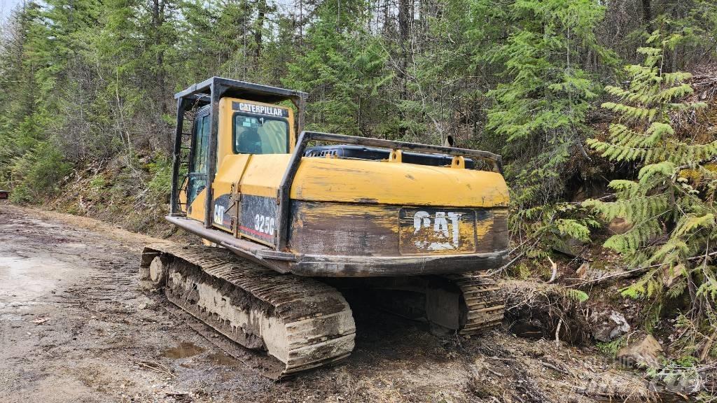 CAT 325 C Beltegraver