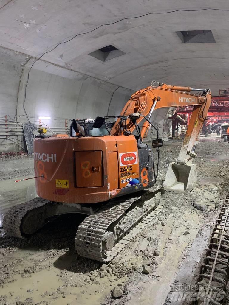 Hitachi ZX225US-5A Anlegg - Annet