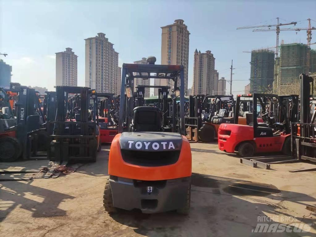 Toyota 8fd30 Diesel Trucker
