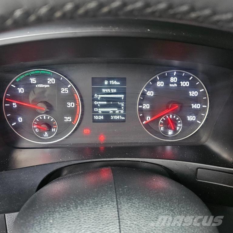 Horyong SKY320 Bilmontert lift