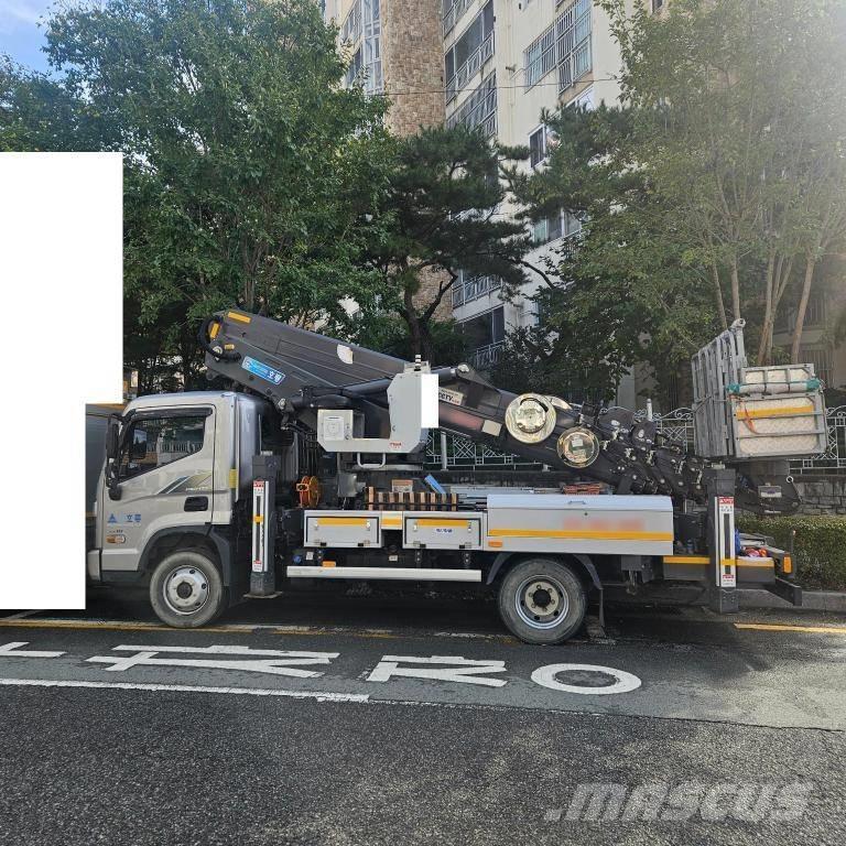 Horyong SKY320 Bilmontert lift