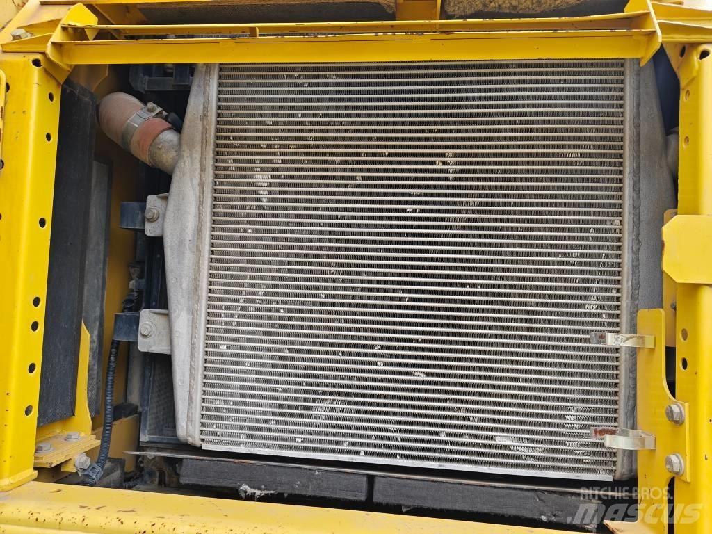 Komatsu PC 450-8 Beltegraver