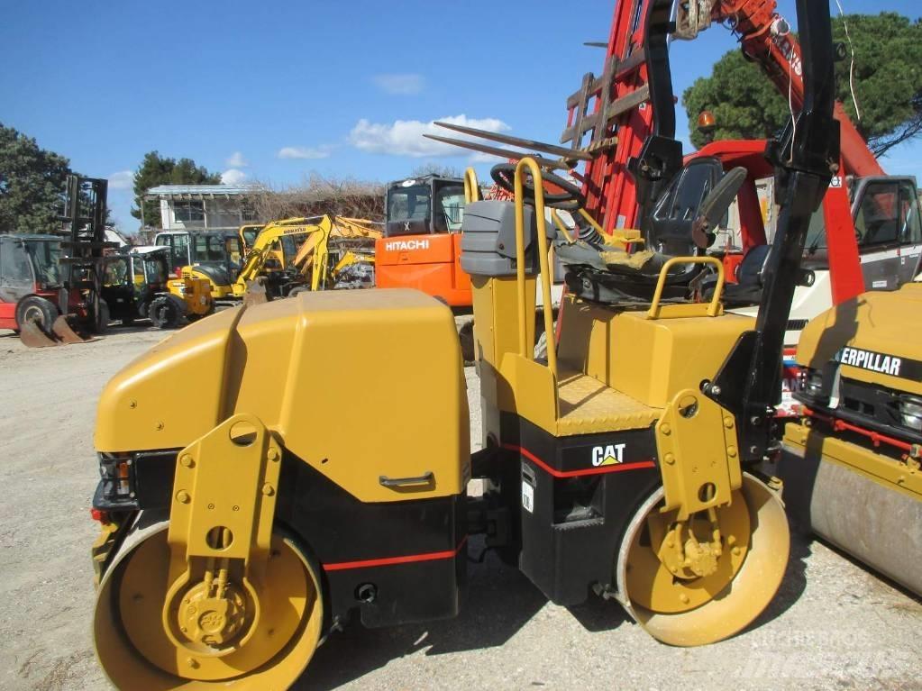 CAT CB 214 E Tandem Valser
