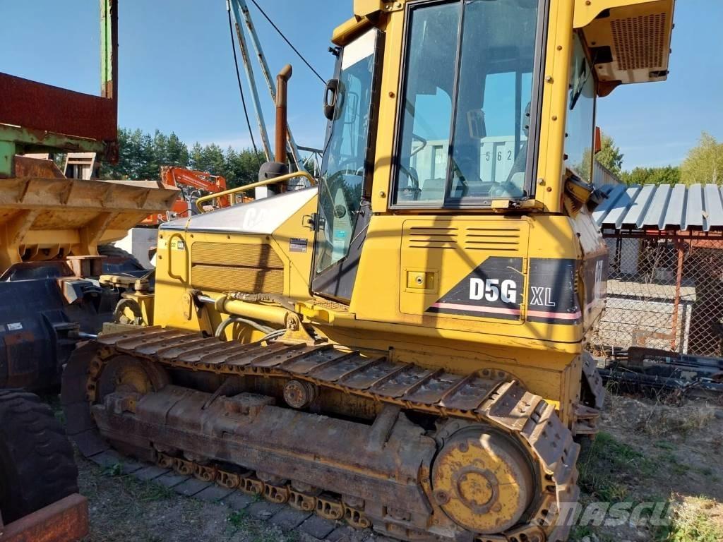 CAT D 5 G XL Dozere Beltegående