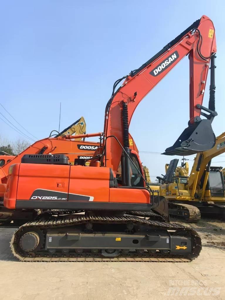 Doosan DX225LC-9C Beltegraver