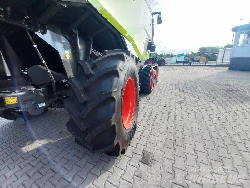CLAAS Lexion 8800 TT Skurtreskere
