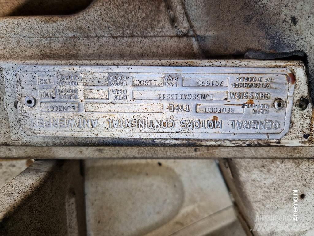 Bedford TK 1020 Trekkvogner