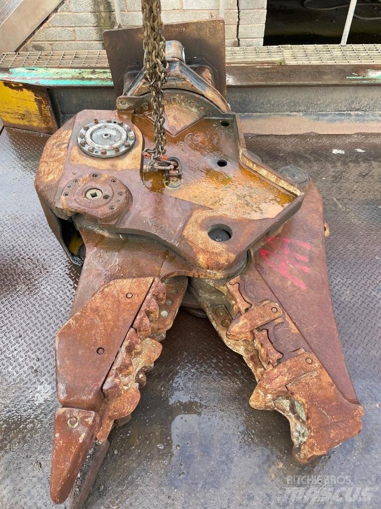 CAT MP324 Asfaltskjærer