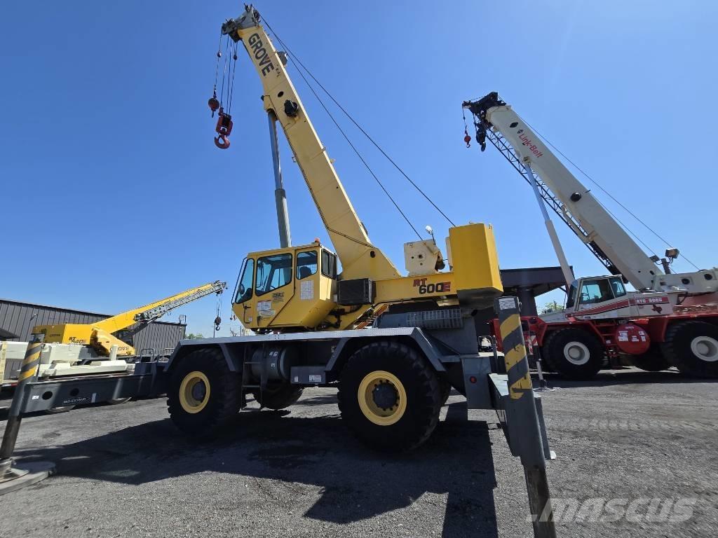 Grove RT 600 E Røff terreng kraner