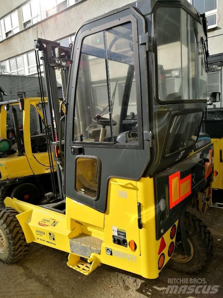 Moffett M8 35.3 Terrenggående gaffeltruck