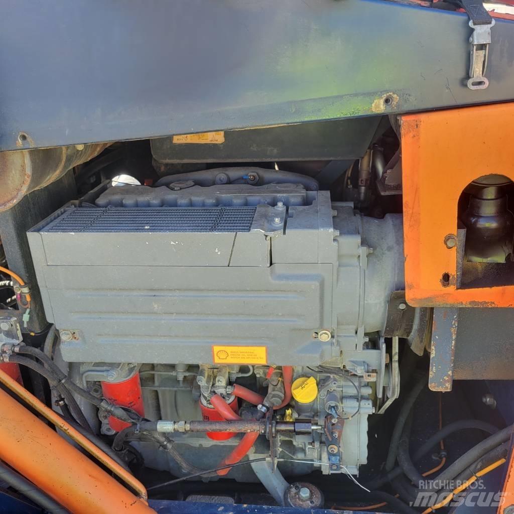 Tamrock COMMANDO 300 Borerigger