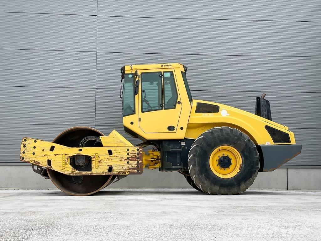 Bomag BW 216 DH-4i Valsetog