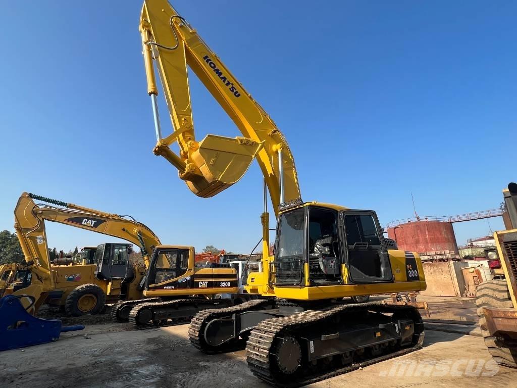 Komatsu PC 300-7 Beltegraver