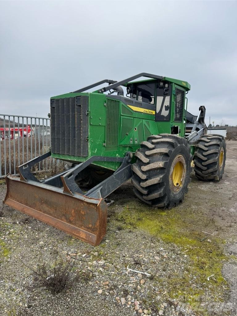 John Deere 748 Stammelunner