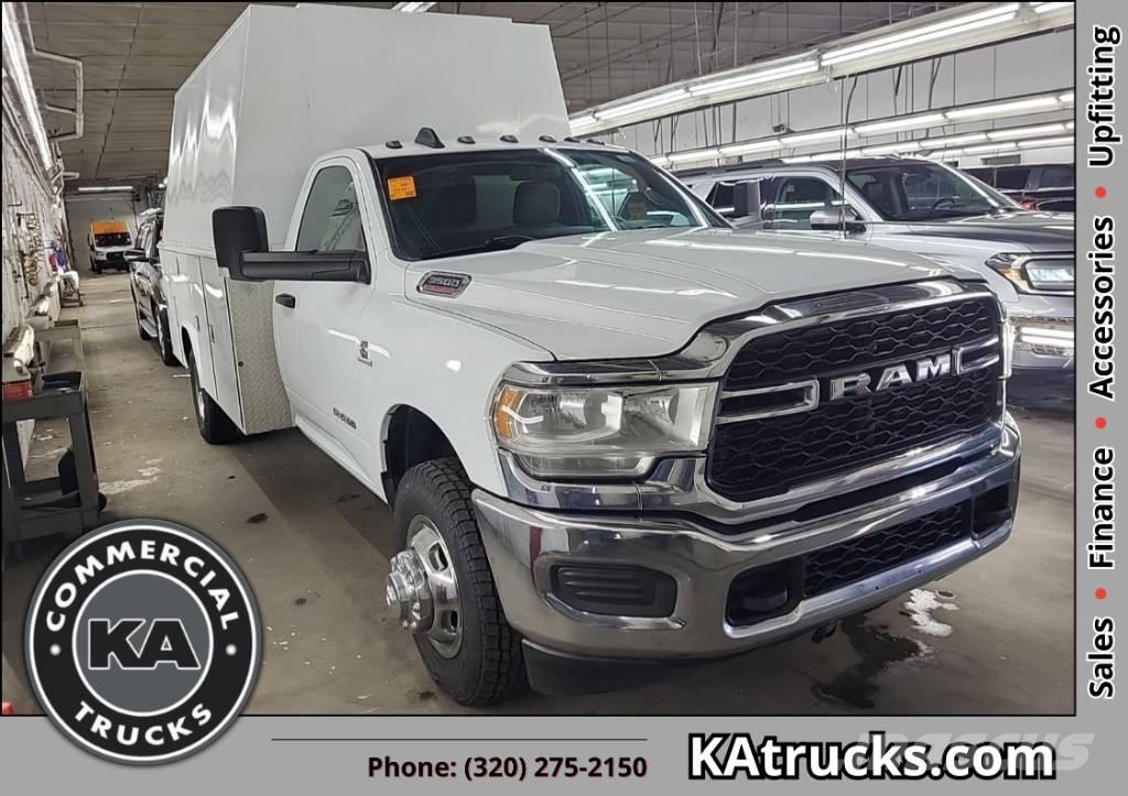 RAM 3500 TRADESMAN Pickup/planbiler