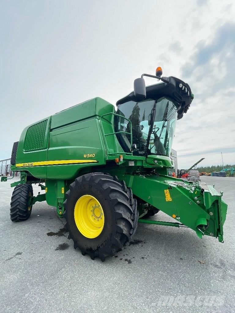 John Deere W 540 Skurtreskere