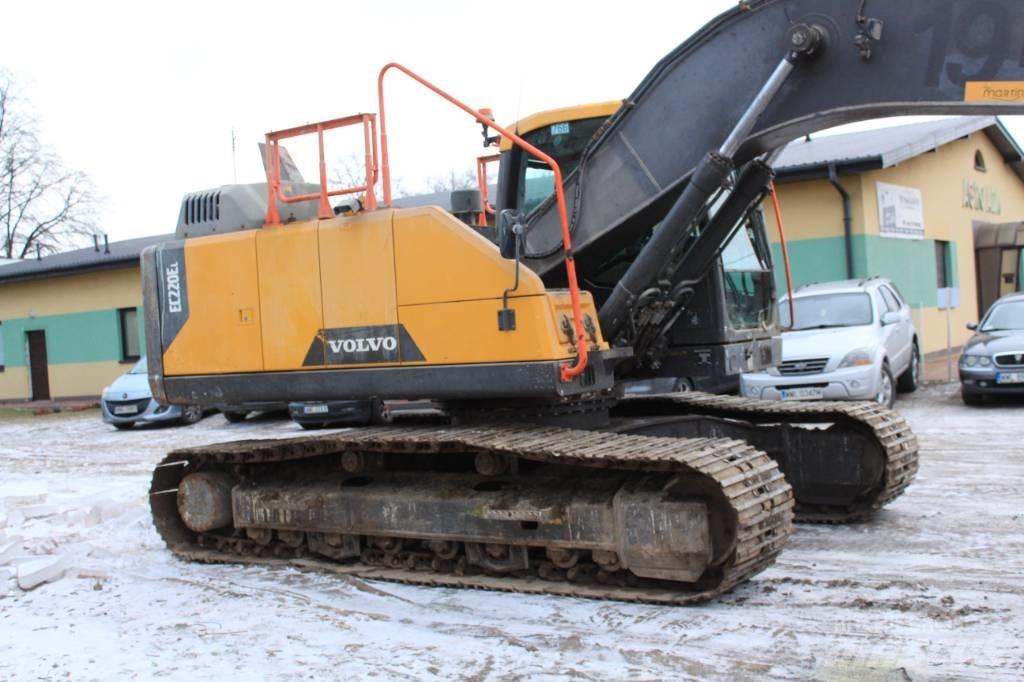 Volvo EC 220 E Beltegraver