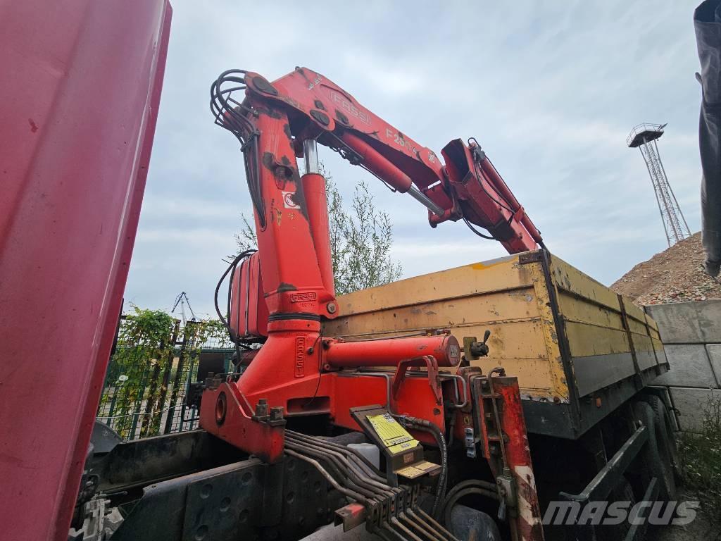 Scania P 94 FASSI Skapbiler