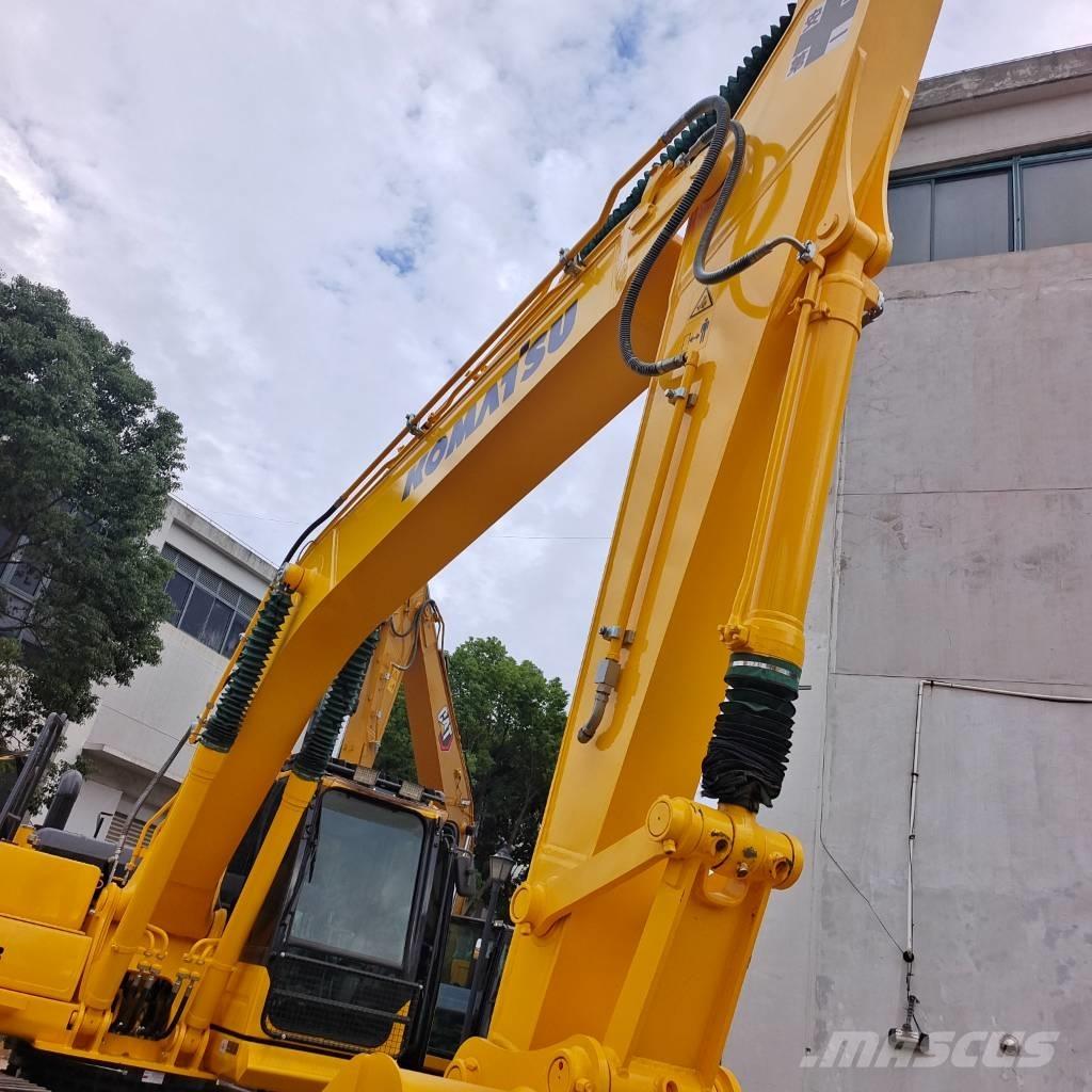 Komatsu PC 220-8 Beltegraver