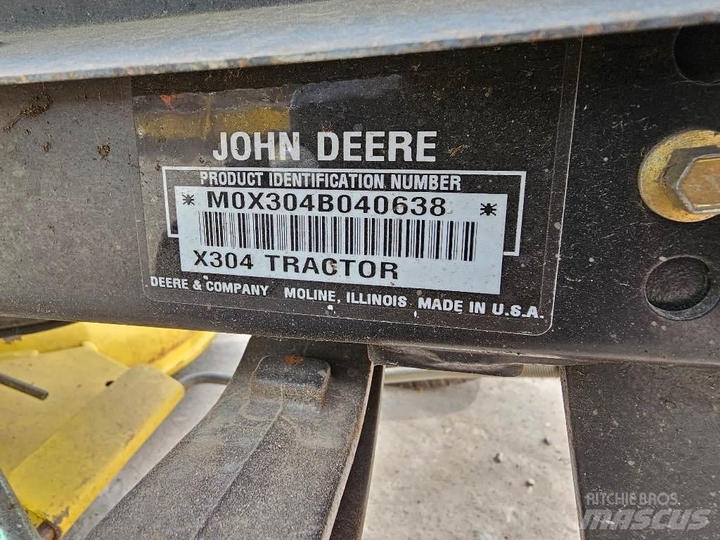 John Deere X 304 Sitteklippere