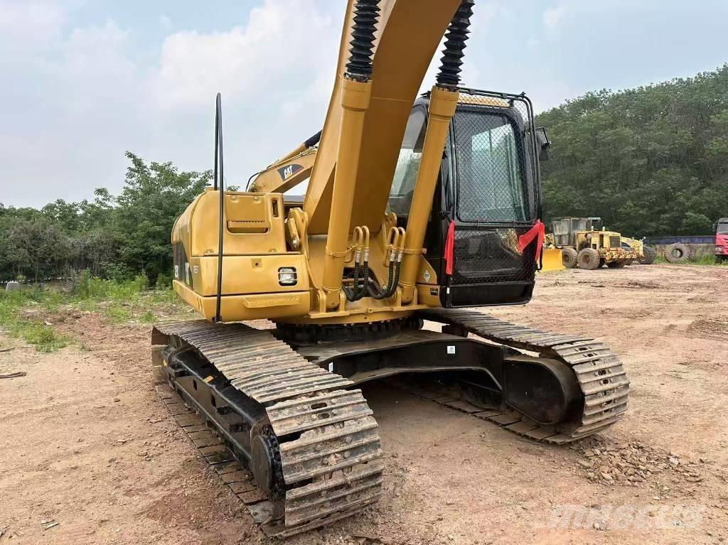 CAT 325 CL Beltegraver