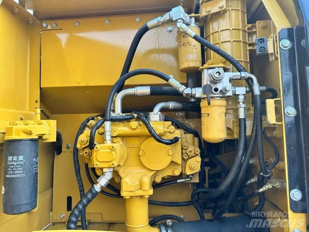 CAT 320 D Beltegraver