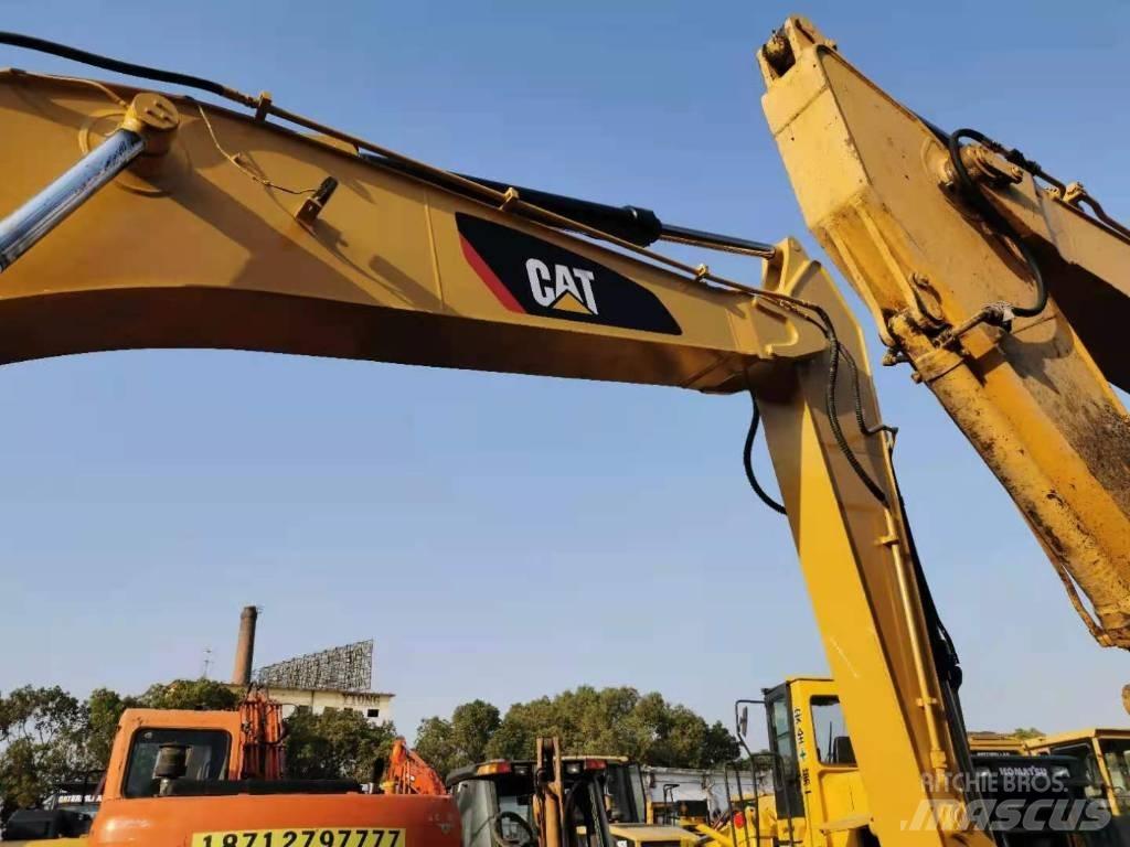 CAT 330 D Beltegraver