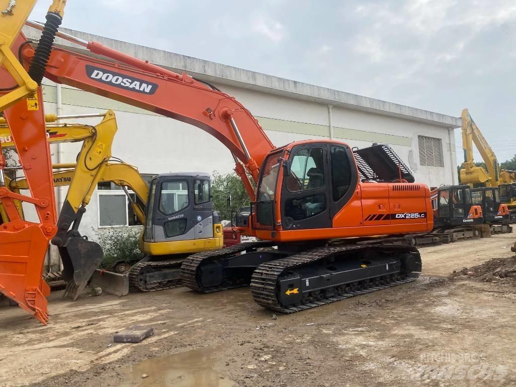Doosan DX225LC Beltegraver