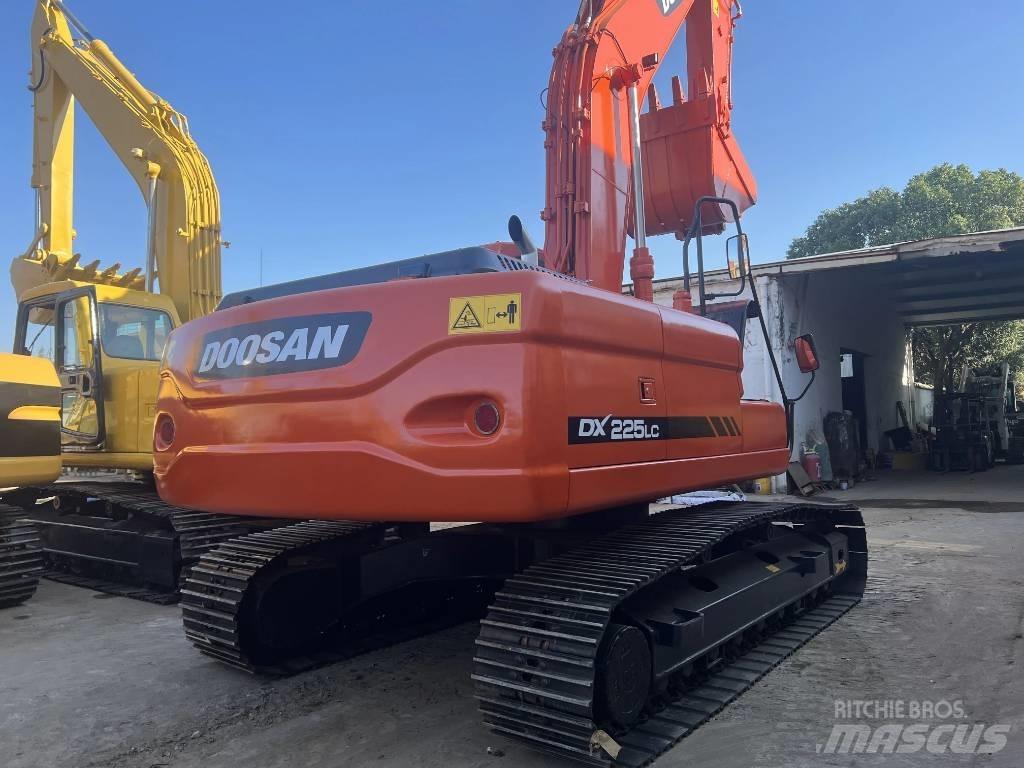 Doosan DX225LC Beltegraver