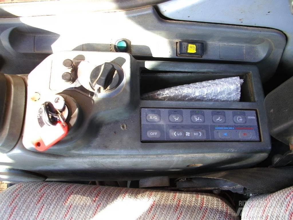 Fiat-Kobelco EX215W Hjulgravere