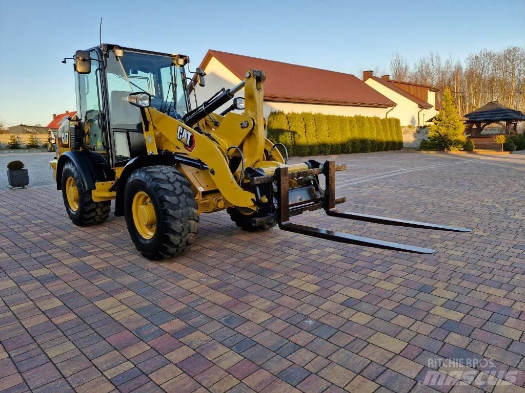 CAT 906 M Hjullastere