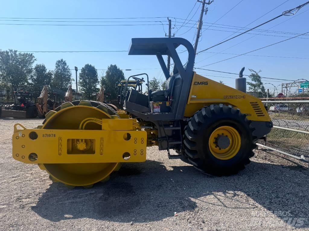 Bomag BW 211 P D-3 Valsetog