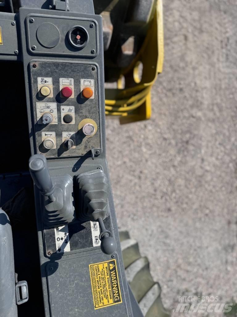 Bomag BW 211 P D-3 Valsetog