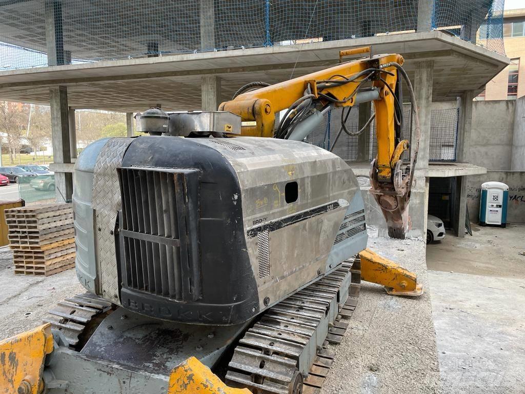 Brokk 330 Diesel Gravemaskiner for riving