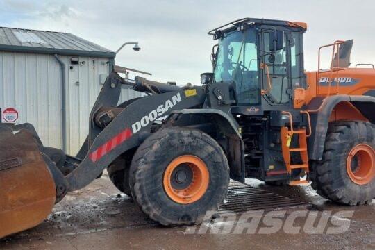 Develon DL 480-7 Traktorgravere
