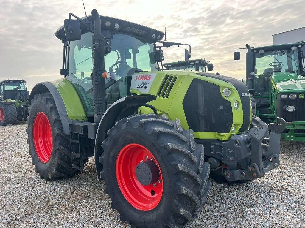 CLAAS Arion 640 Traktorer