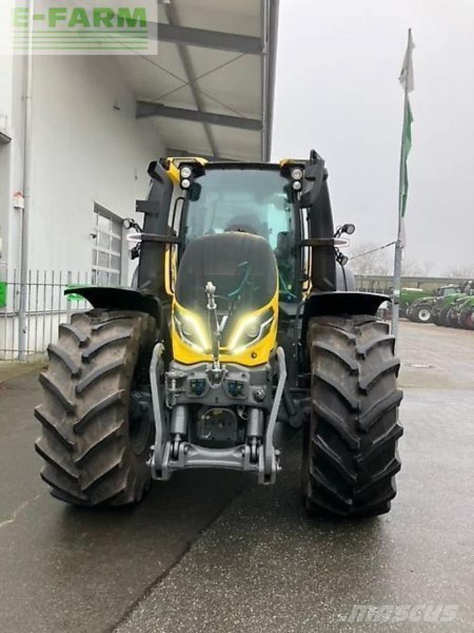 Valtra q305 Traktorer