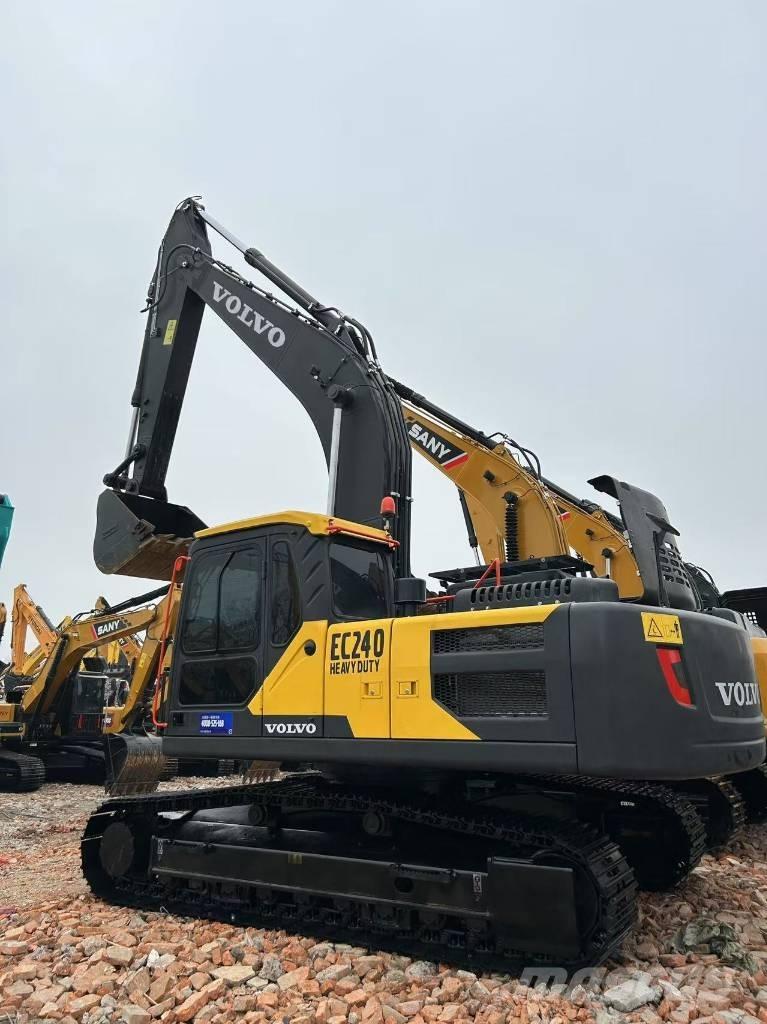 Volvo EC 240 Beltegraver