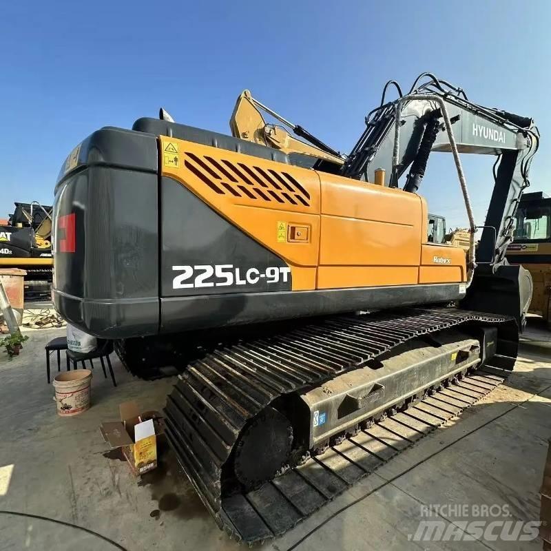 Hyundai R225 Beltegraver