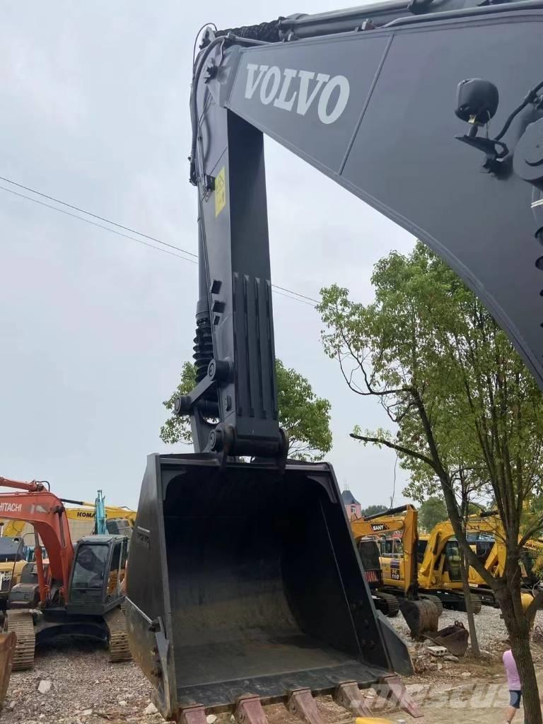 Volvo EC210D Beltegraver