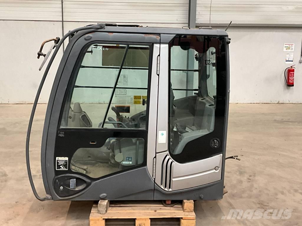 Hitachi ZX 210-3 Førerhus og Interiør