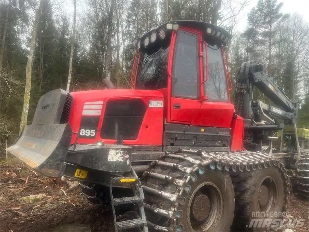 Komatsu 895 Lassbærere