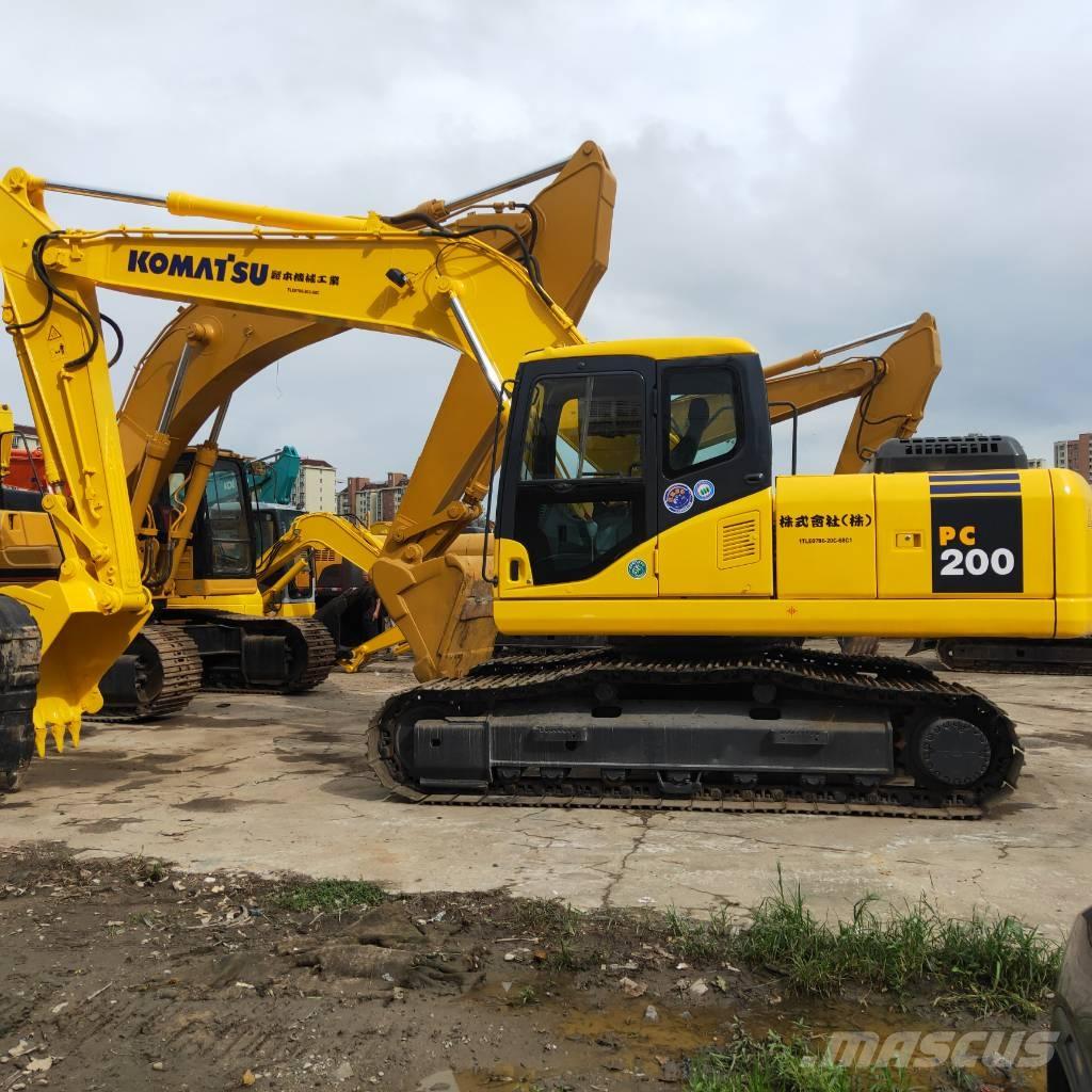 Komatsu PC200-7 Beltegraver