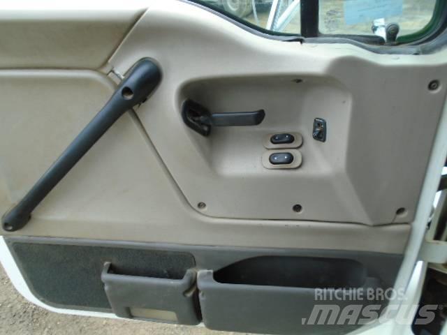 Sterling L 9500 Trekkvogner