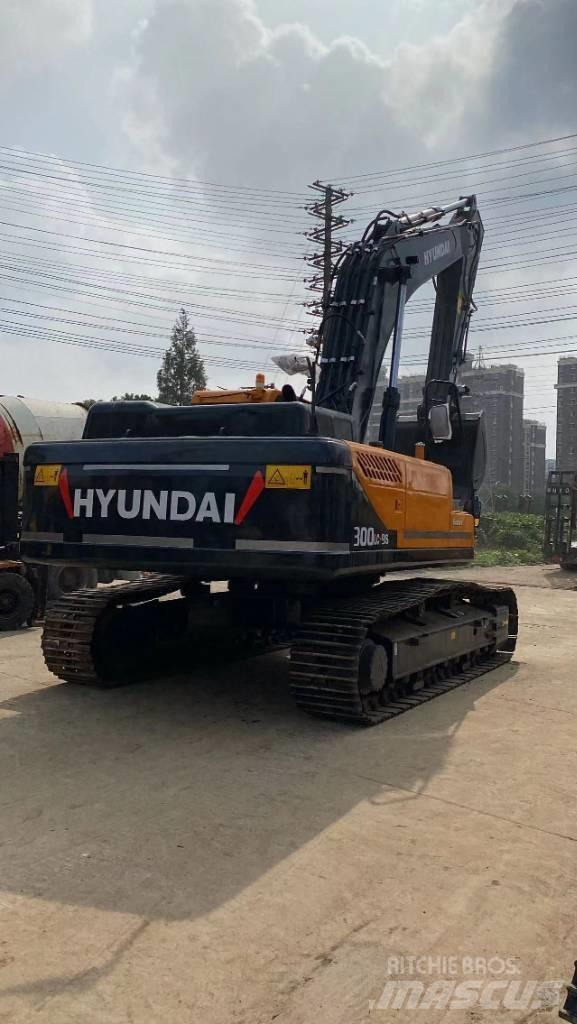 Hyundai 30 L-9 A Beltegraver