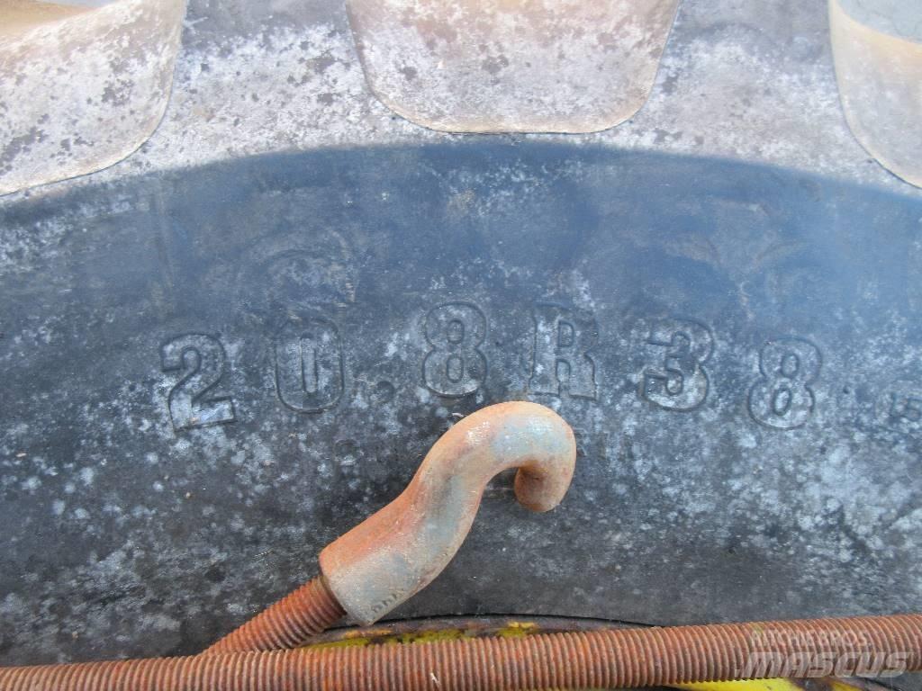 Firestone 20.8-38 Dekk, hjul og felger